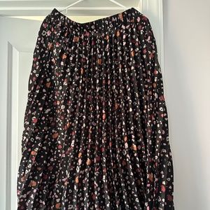 NWT Ann Taylor pleated skirt